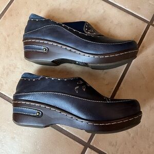 Women’s Lariste Navy Leather Slip-On Shoes